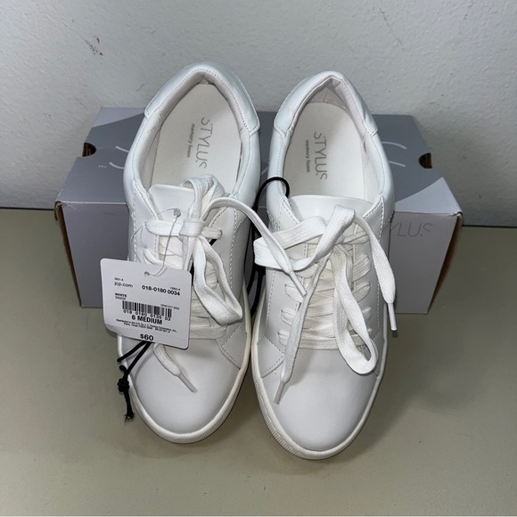28 Brand New With Box Stylus Washed Womens Memory Foam White Sneakers Size 6M - Picture 7 of 8